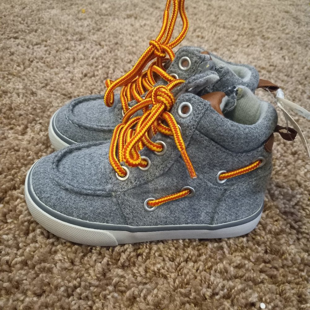 FREE SHIPPING 🚚 GAP Size 6 Wool Blend High Top Sneakers Boy